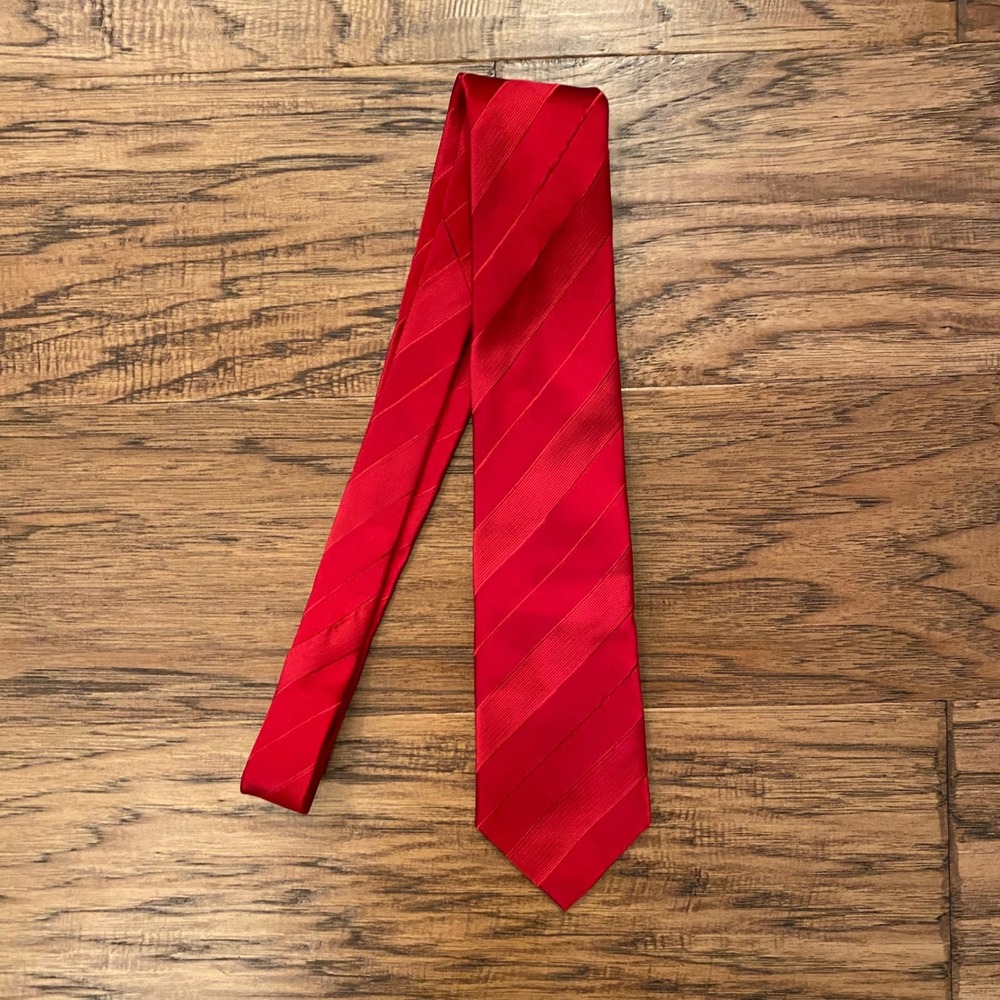 Donald J Trump Signature Collection Mens Red Striped Silk Necktie Power Tie